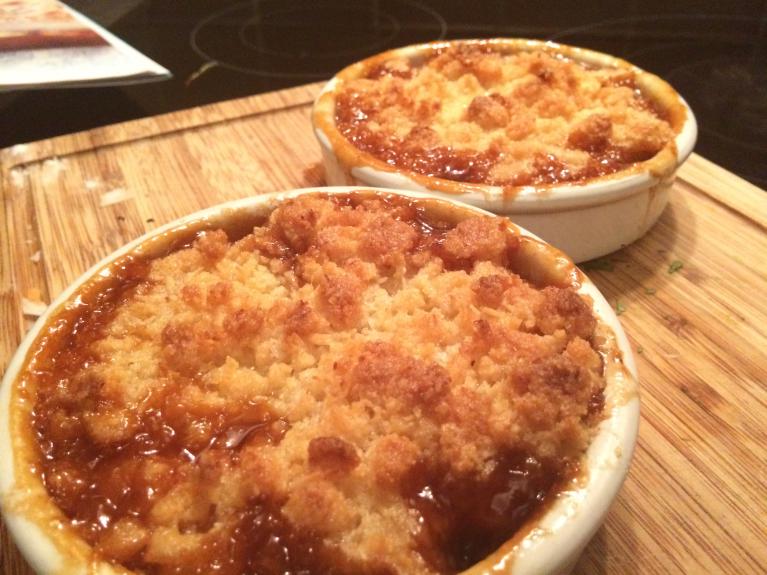 Crumble ananas et caramel beurre salé